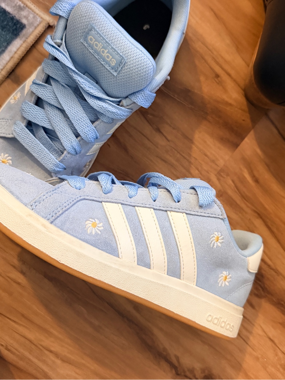 adidas grand court 00’s